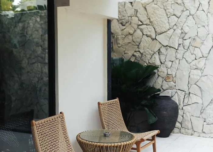 Khayu - 2br With Pool Walk To Seminyak