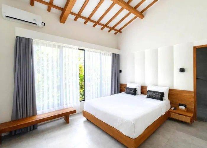 Villa Khayu - 2br With Pool Walk To Seminyak