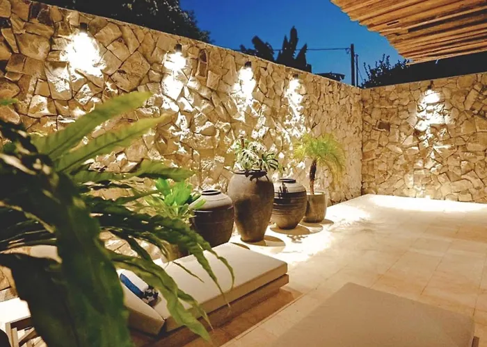 Khayu - 2br With Pool Walk To